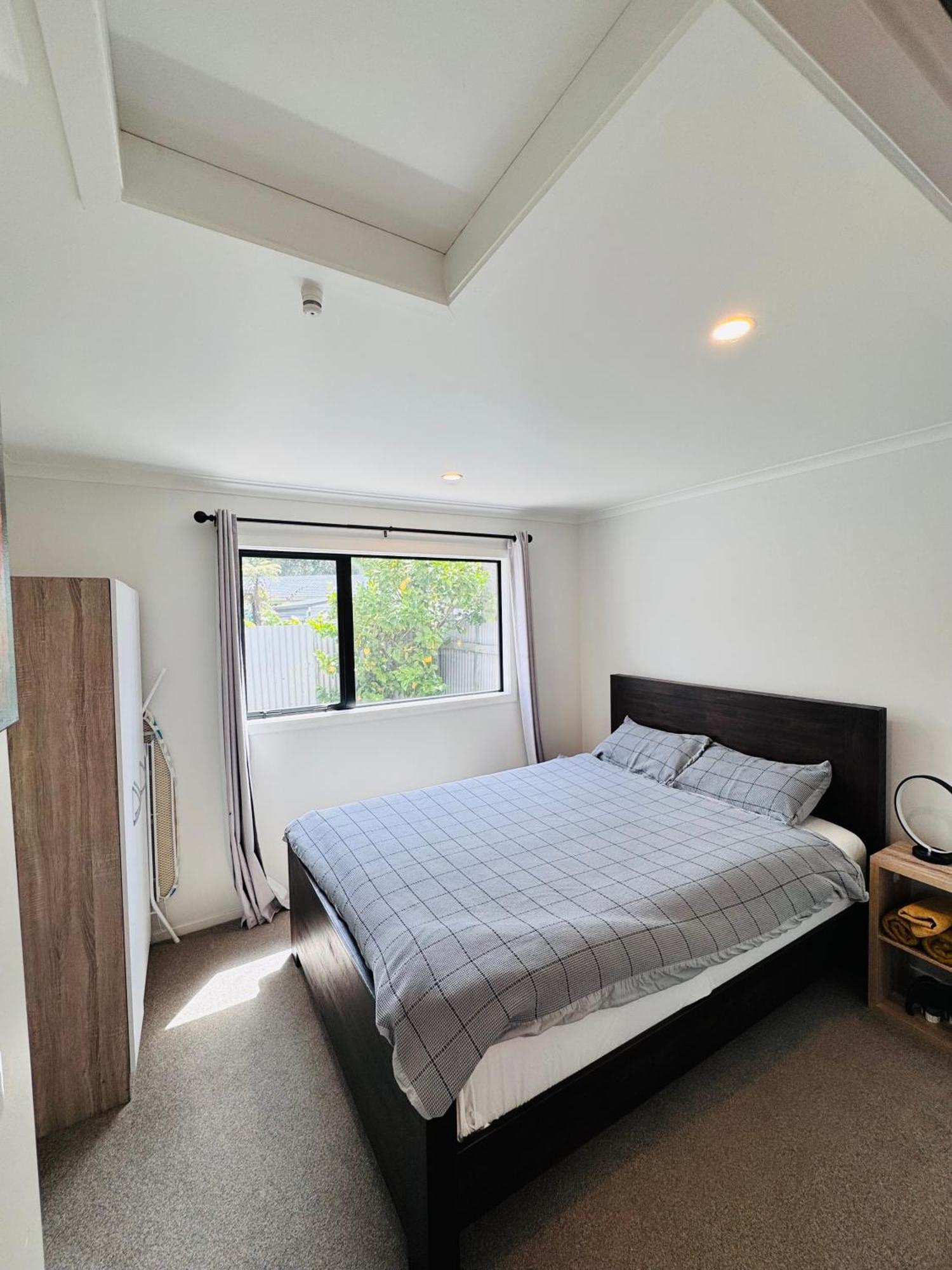 Modern 1 bedroom guest house Upper Hutt Eksteriør billede